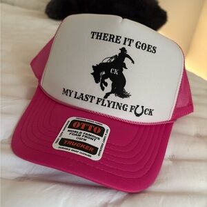 Otto flying rodeo hat